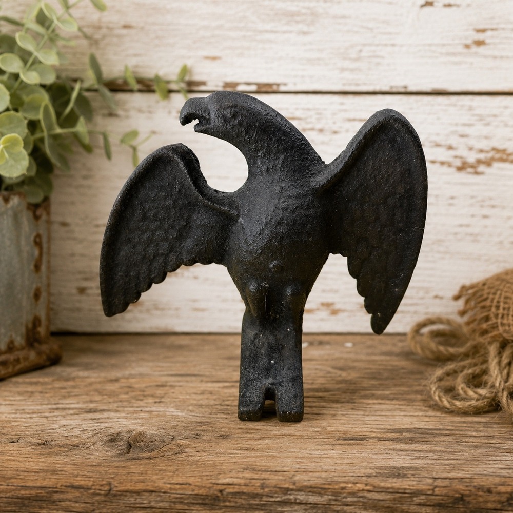 Vintage Cast Iron Eagle Figurine Rustic Metal‎ Spread Wing Bird Statue 7x6 Inch